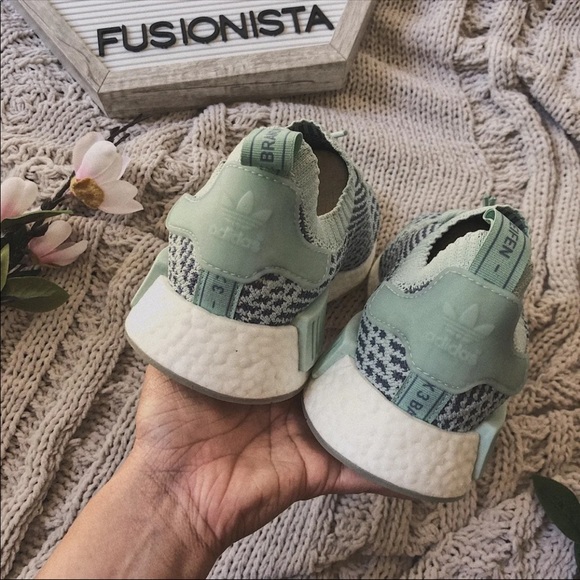 NWT 🍭 Cute Adidas NMD R1 Primeknit Blue/Green - Picture 7 of 10
